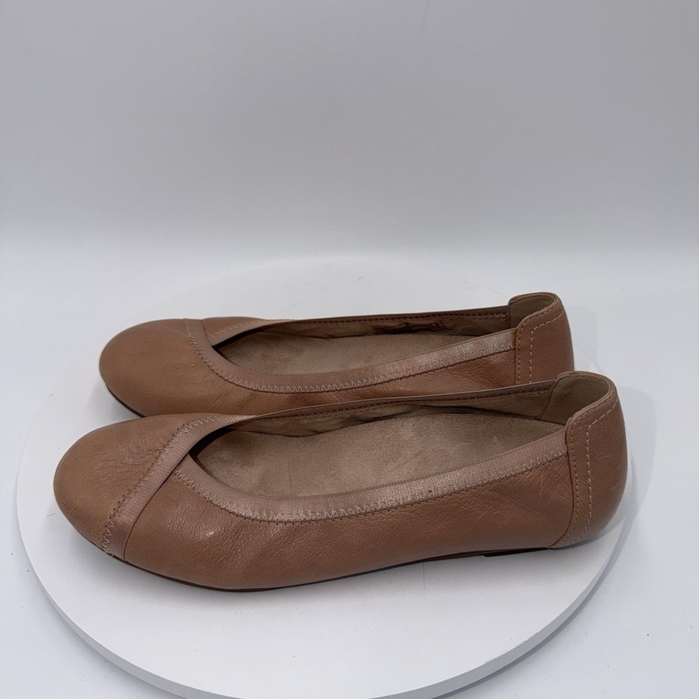 Vionic Caroll Ballet Flats Womens 7.5 Nude Tan Leather Walking Comfort Slip On